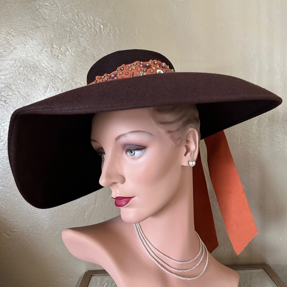 BEWITCHING 1940s\' VERY LARGE BRIM BROWN FELT HAT + ORANGE GROSGRAIN BAND/SEQUINS main image 4